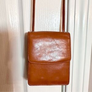 HOBO Tan Leather Crossbody Bag with Classic Design